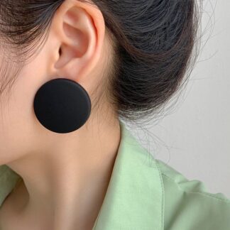 Mansh Round Earrings Black