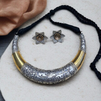 Mansh Dual Tone Hasli Necklace Set